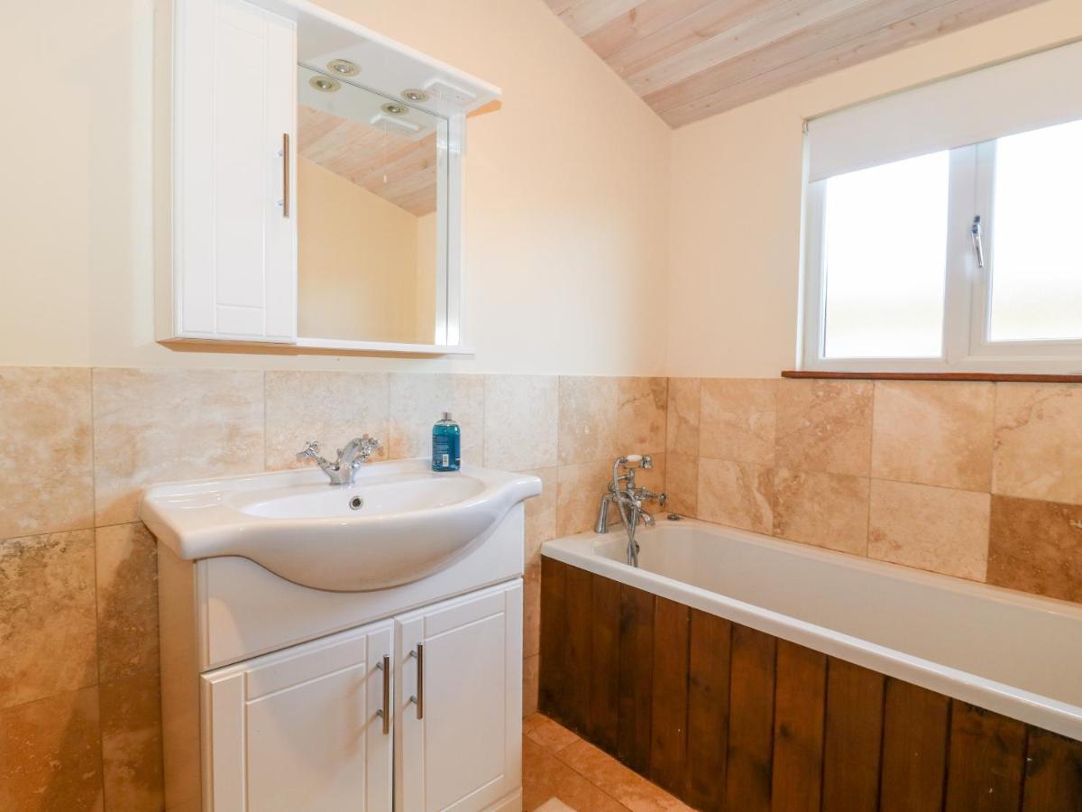 יורק Oakwood Lodge מראה חיצוני תמונה