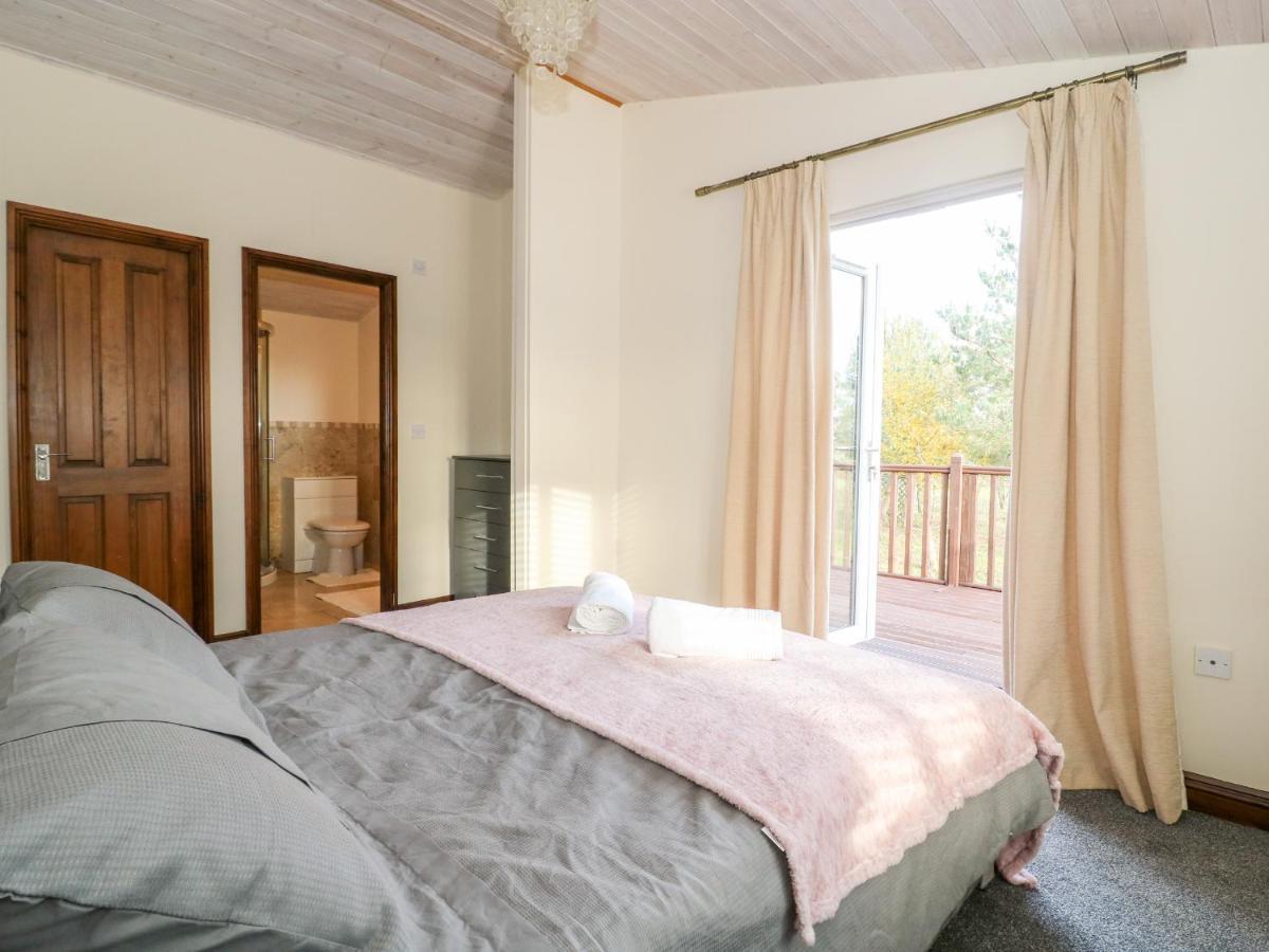 יורק Oakwood Lodge מראה חיצוני תמונה