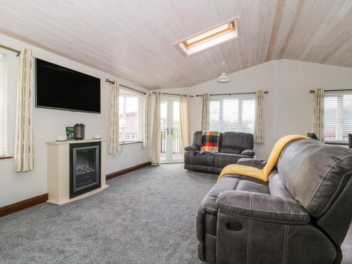 יורק Oakwood Lodge מראה חיצוני תמונה