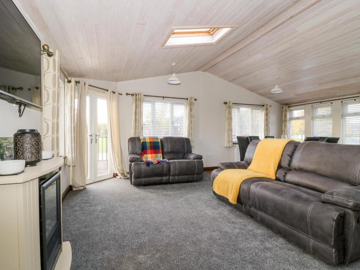 יורק Oakwood Lodge מראה חיצוני תמונה